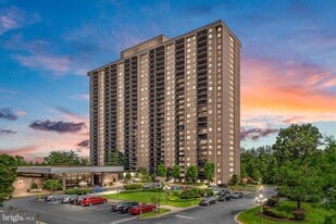 Building Photo - 3705 S George Mason Dr