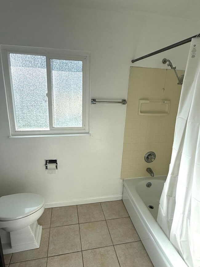 Building Photo - 4115-4117 Walnut Street