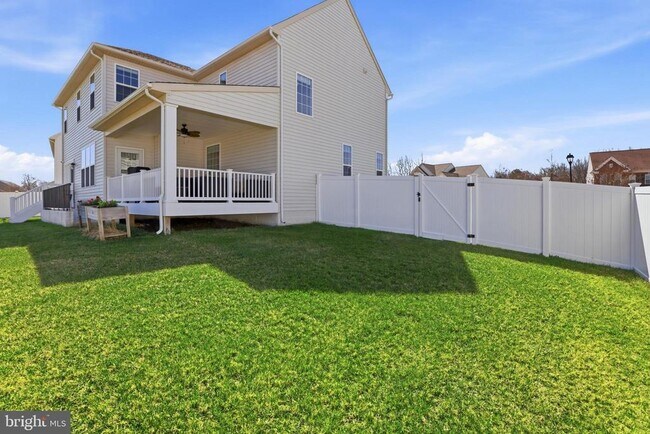 Building Photo - 6702 Savannah Dr