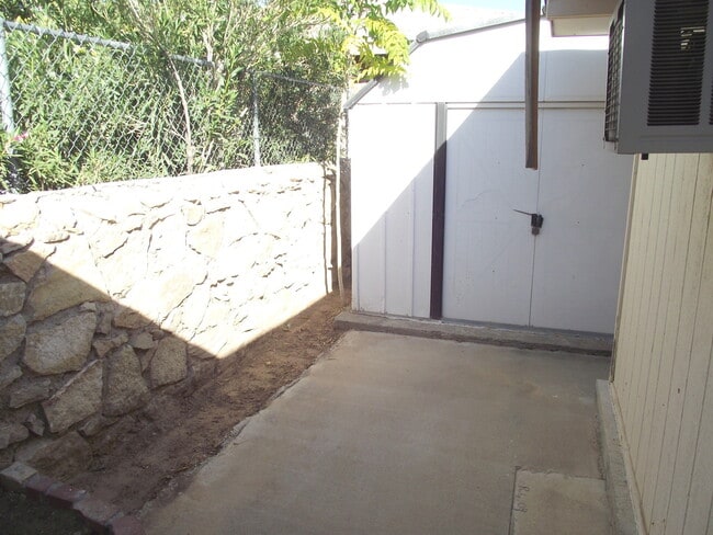 Building Photo - Northeast El Paso 3 bed with Bonus Room!