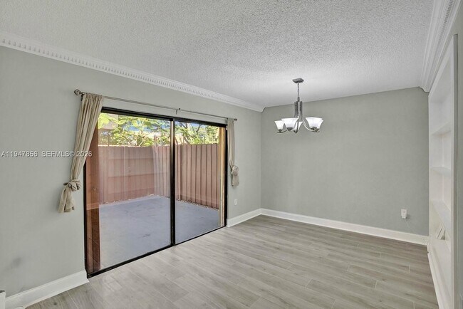 Building Photo - 10102 SW 77th Ct