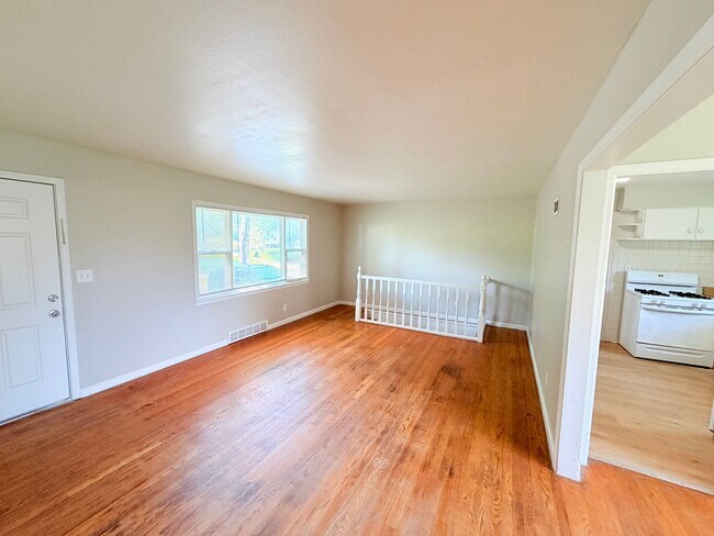 Building Photo - 5403 Booth Ave