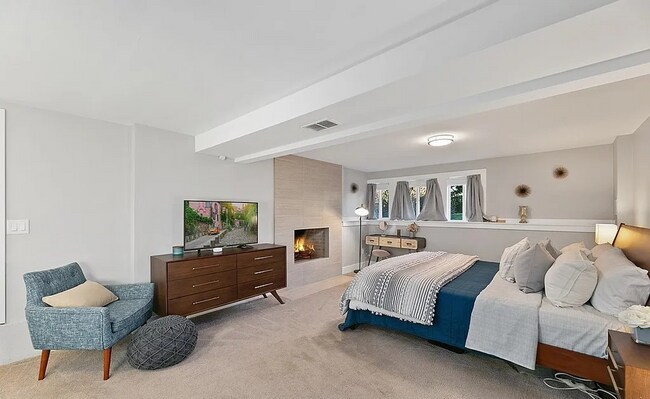 Building Photo - Beautiful Kent WA Home! Apply Today!