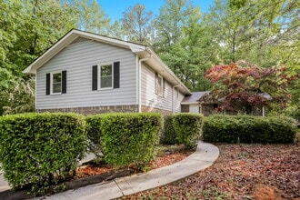 Building Photo - 2264 Old Concord Dr SE