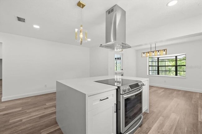 Building Photo - 11218 Creek View Dr