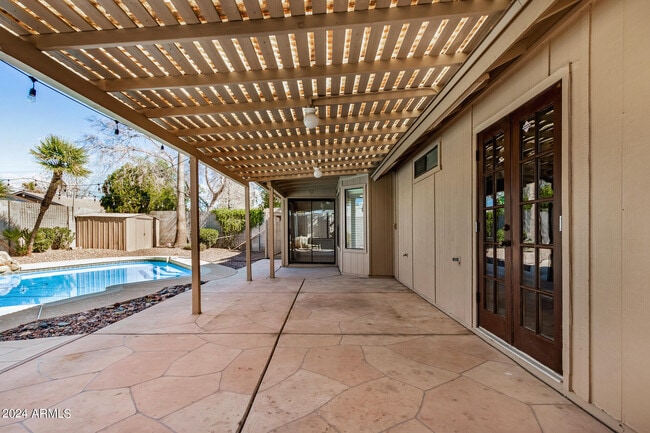 Building Photo - 3128 E Charleston Ave