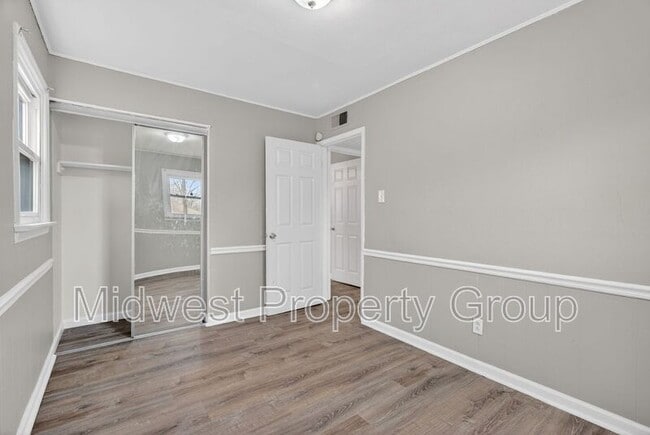 Building Photo - 1157 Redman Blvd