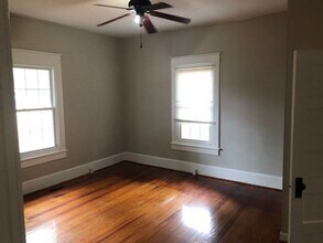 Building Photo - 544 Willson St