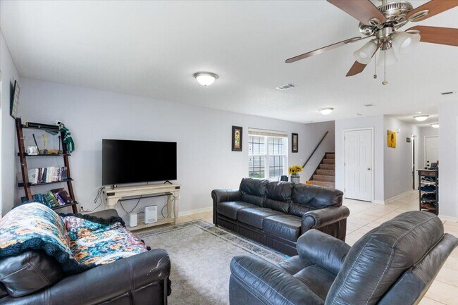 Building Photo - 291 Dahlquist Dr