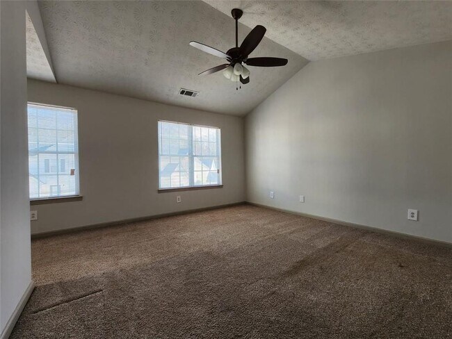 Building Photo - 424 Village Bluff Dr