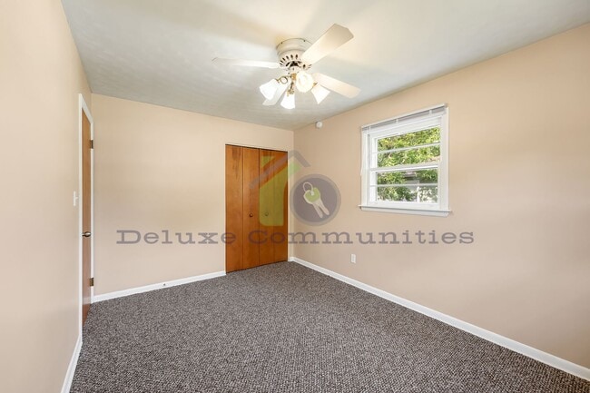 Building Photo - 1244 Katrina Dr SE