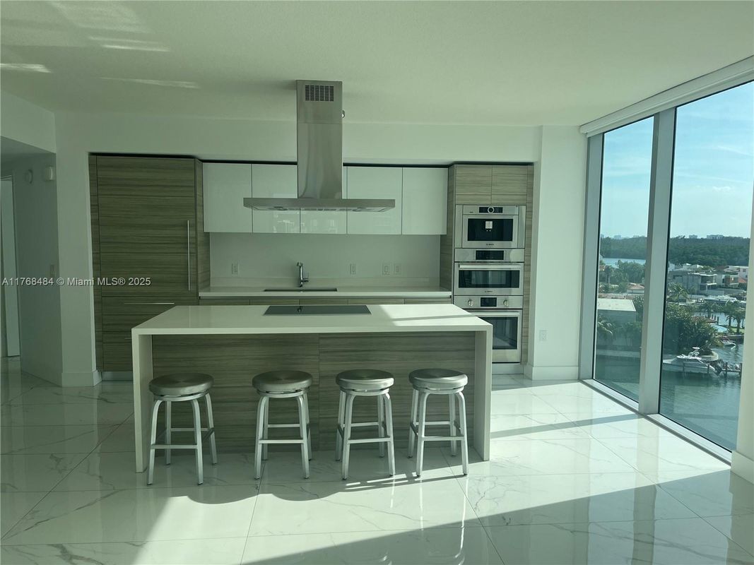 Building Photo - 330 Sunny Isles Blvd
