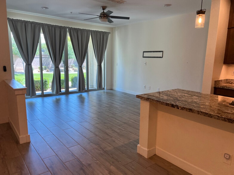 Building Photo - 3855 S McQueen Rd