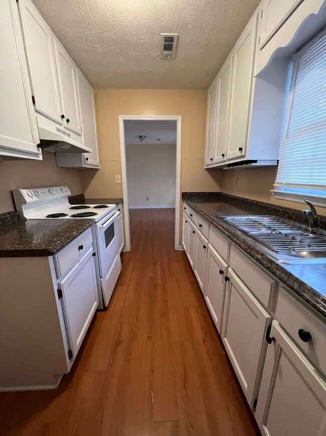 Building Photo - Location! Location! Location!