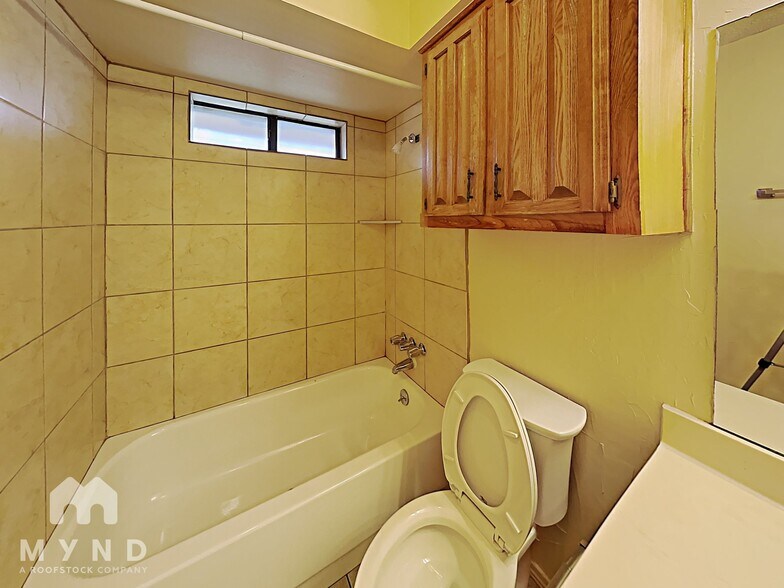 Building Photo - 4211 Spring Meadow Ln