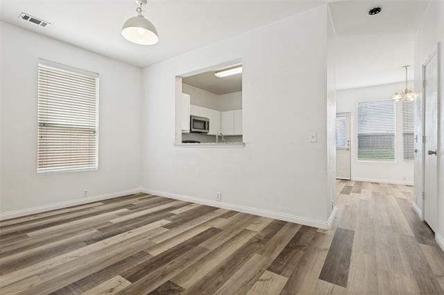 Building Photo - 2609 Van Buren Dr