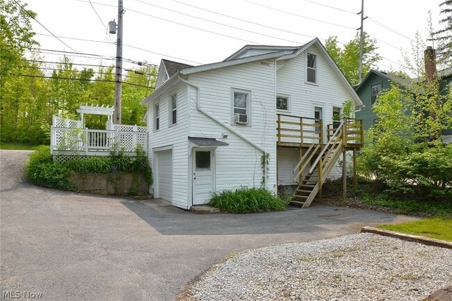 Building Photo - 232 Chagrin Blvd