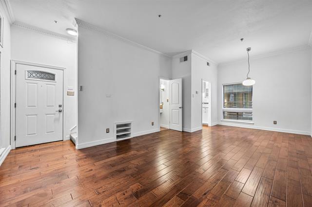Building Photo - 4334 Buena Vista St