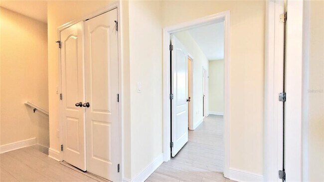 Building Photo - 3118 Camino Real Dr N