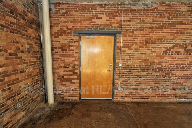 Building Photo - 659 Auburn Ave NE