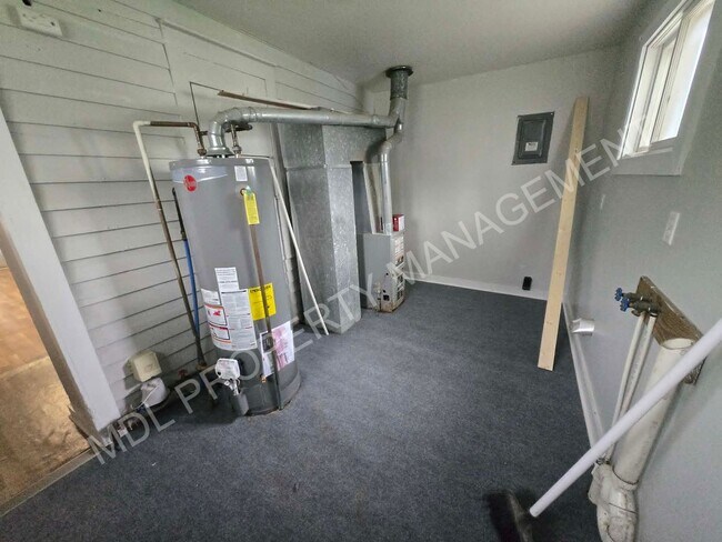 Building Photo - Spacious 3-Bedroom Home in Saginaw