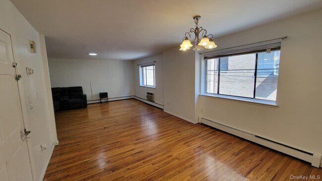 Building Photo - 6201 Spencer Terrace