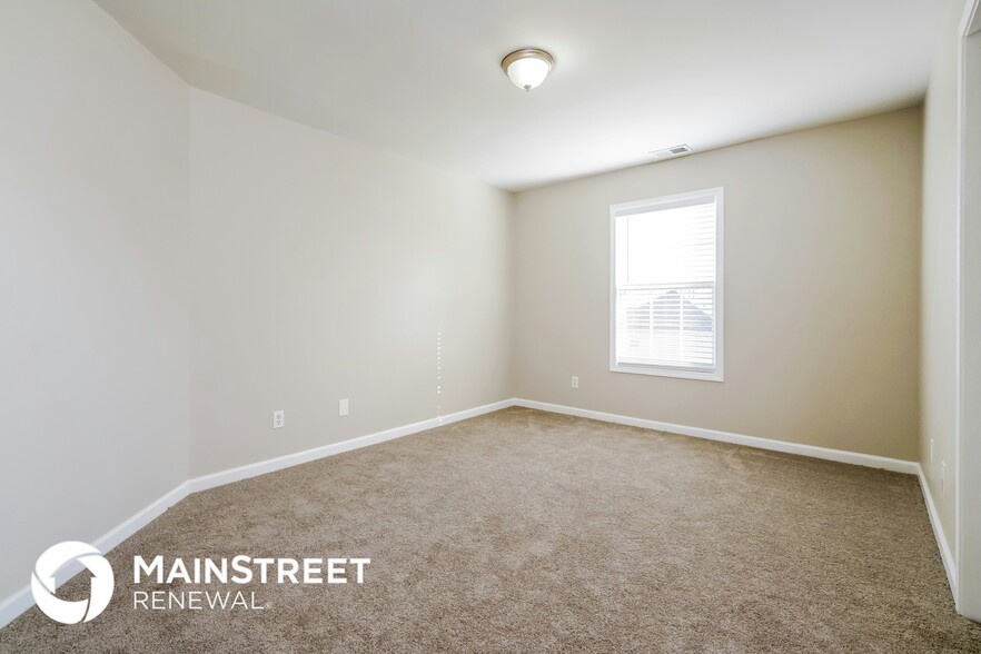 Building Photo - 3055 Highgreen Trail