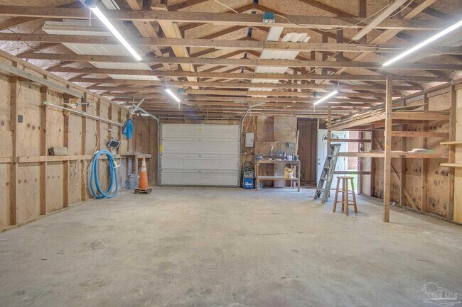 Building Photo - 195 Navarro Rd