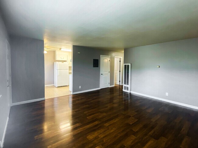 Interior Photo - 616 O Street