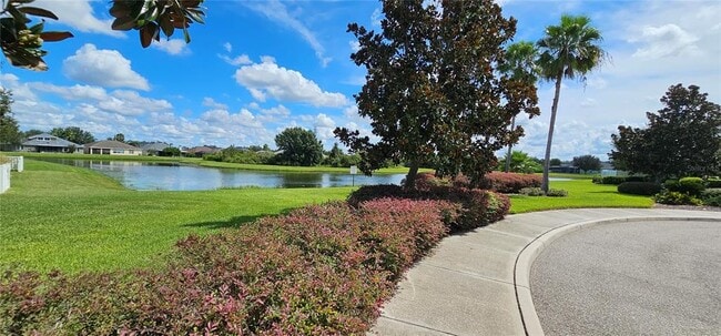 Building Photo - 12425 Fairlawn Dr