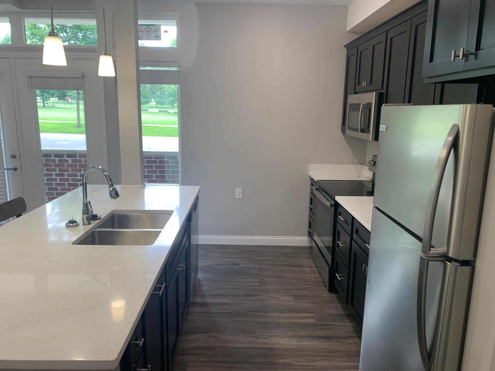 Building Photo - 403 W University Ave