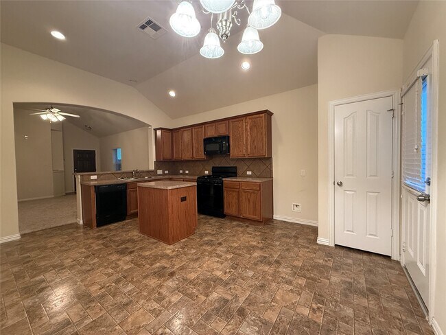 Building Photo - 8010 Rowena Dale Dr
