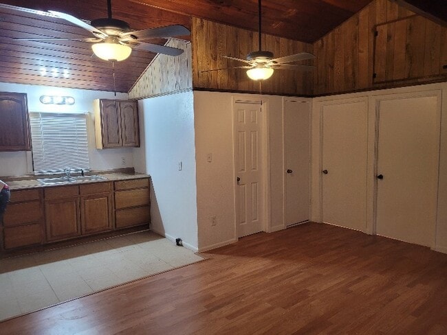 Building Photo - 40 Jimmie Ln