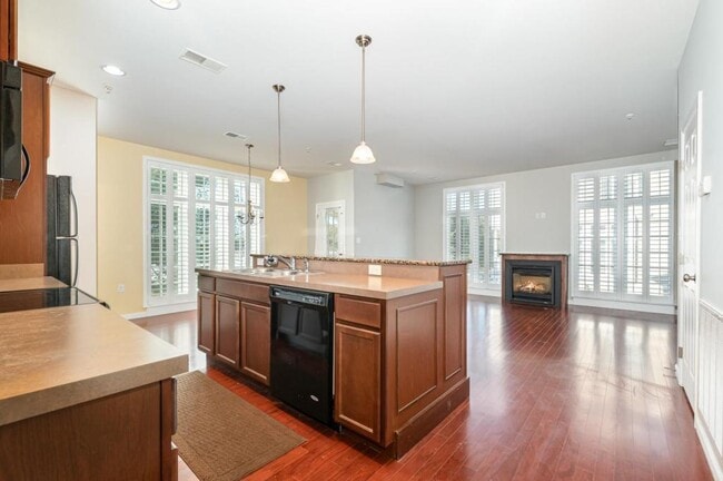 Building Photo - 3029 H Meridian Commons