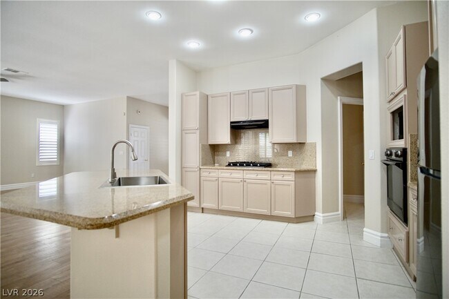 Building Photo - 66 Sunset Bay St