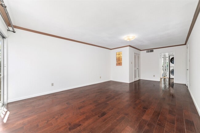 Building Photo - 5050 Ambassador Way