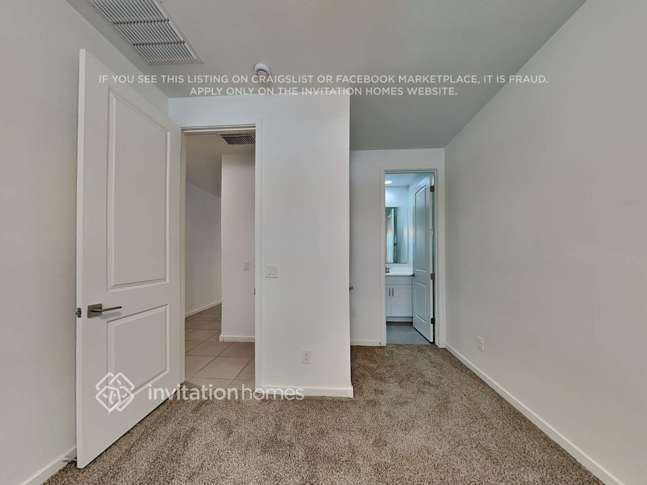 Building Photo - 17705 W Pinnacle Vista Dr