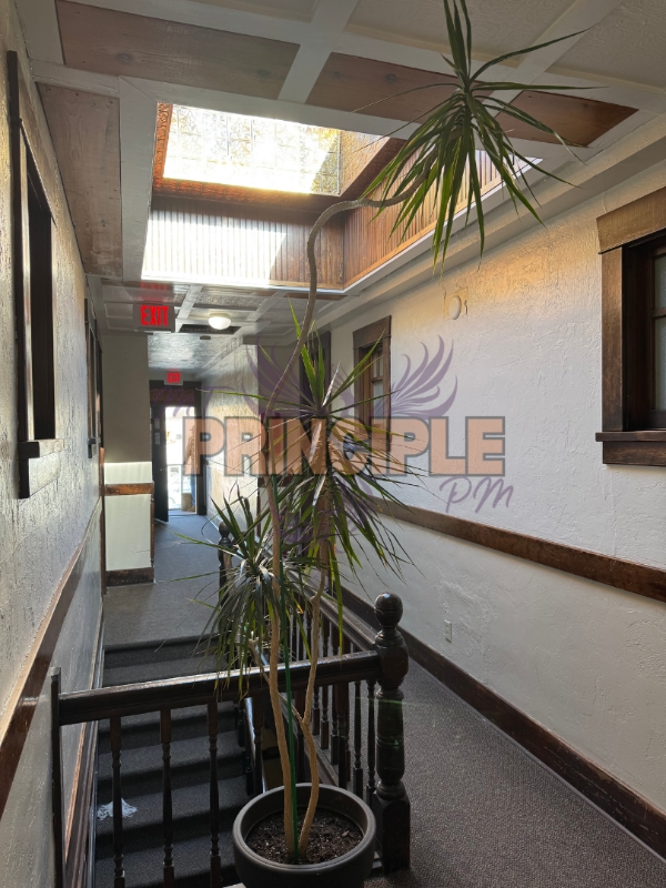 Building Photo - 214 E 3rd St