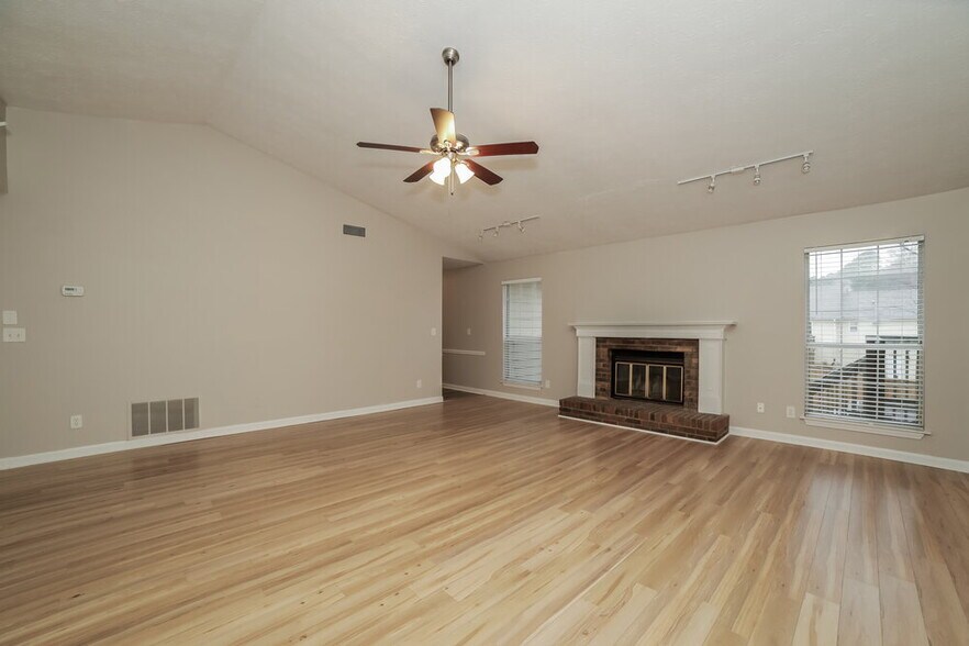 Building Photo - 1338 Colonial Trce NW