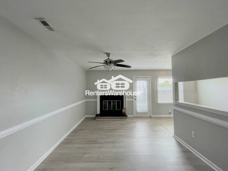 Building Photo - 808 Fraternity Ct