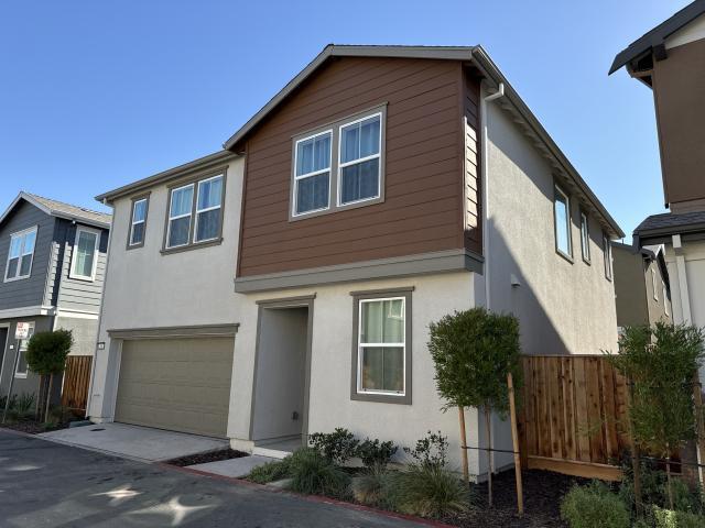 Building Photo - 4 bedroom in Pittsburg CA 94565