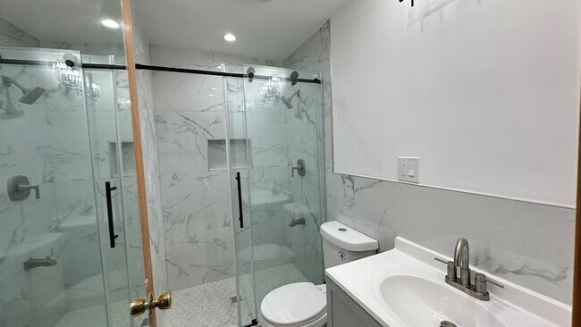 Building Photo - 5128 N Long Ave