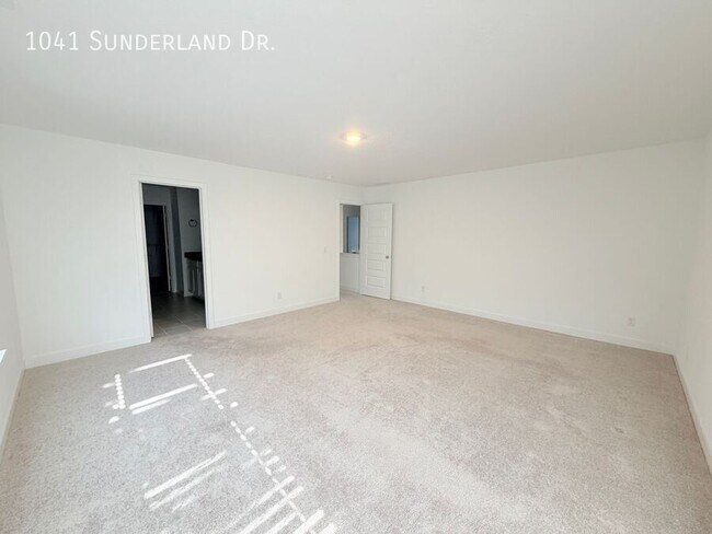 Building Photo - 1041 Sunderland Dr