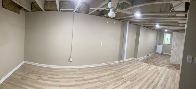 Building Photo - 3494 Burbank Dr
