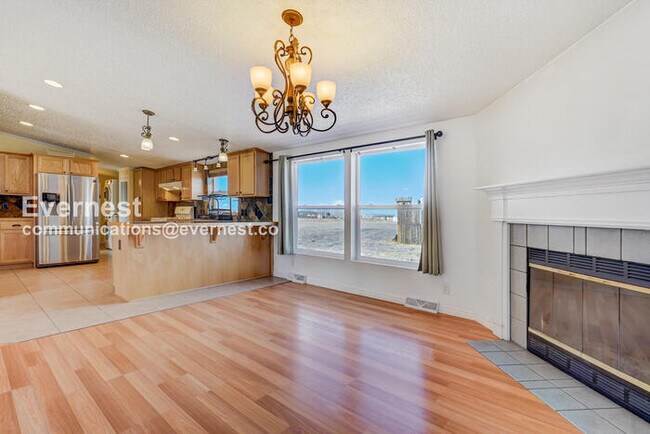 Building Photo - 1385 Antelope Dr