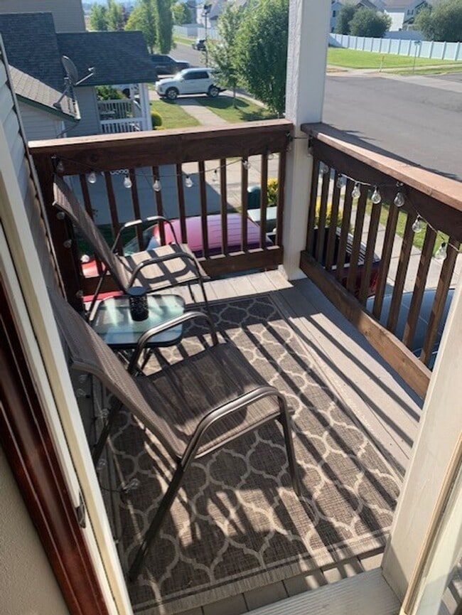 Building Photo - Lovely 3 bedroom 2 bath Post Falls Home!