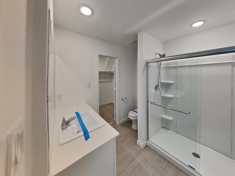 Building Photo - 236 Ottawa Wy