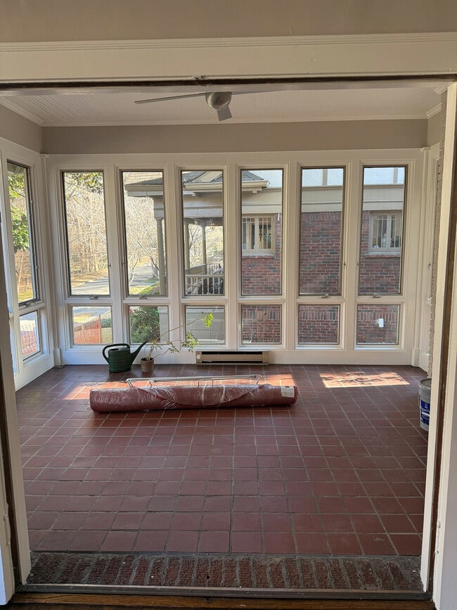 Building Photo - 719 Elmont Dr