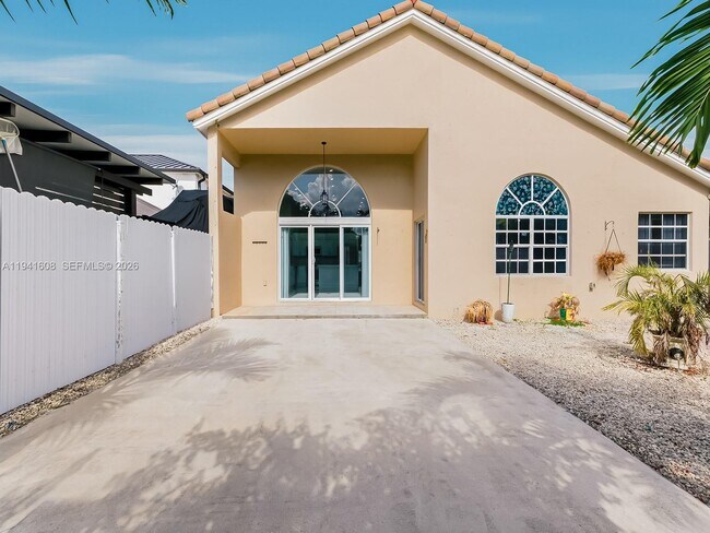 Building Photo - 8714 NW 153rd Terrace