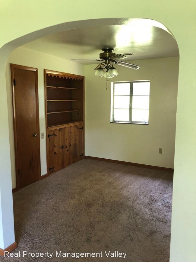 Building Photo - 2 br, 1 bath House - 8946 Teays Valley Road